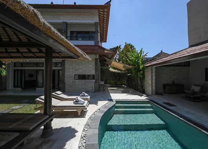 Rumah Kedua - 3 Bedrooms , Seminyak