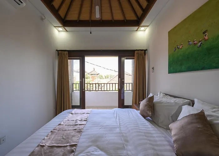 Villa Rumah Kedua - 3 Bedrooms , Seminyak