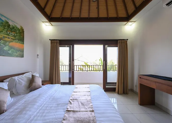 Rumah Kedua - 3 Bedrooms , Villa Seminyak