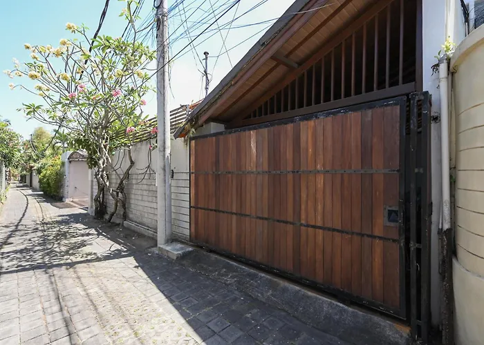 Rumah Kedua - 3 Bedrooms , Villa Seminyak
